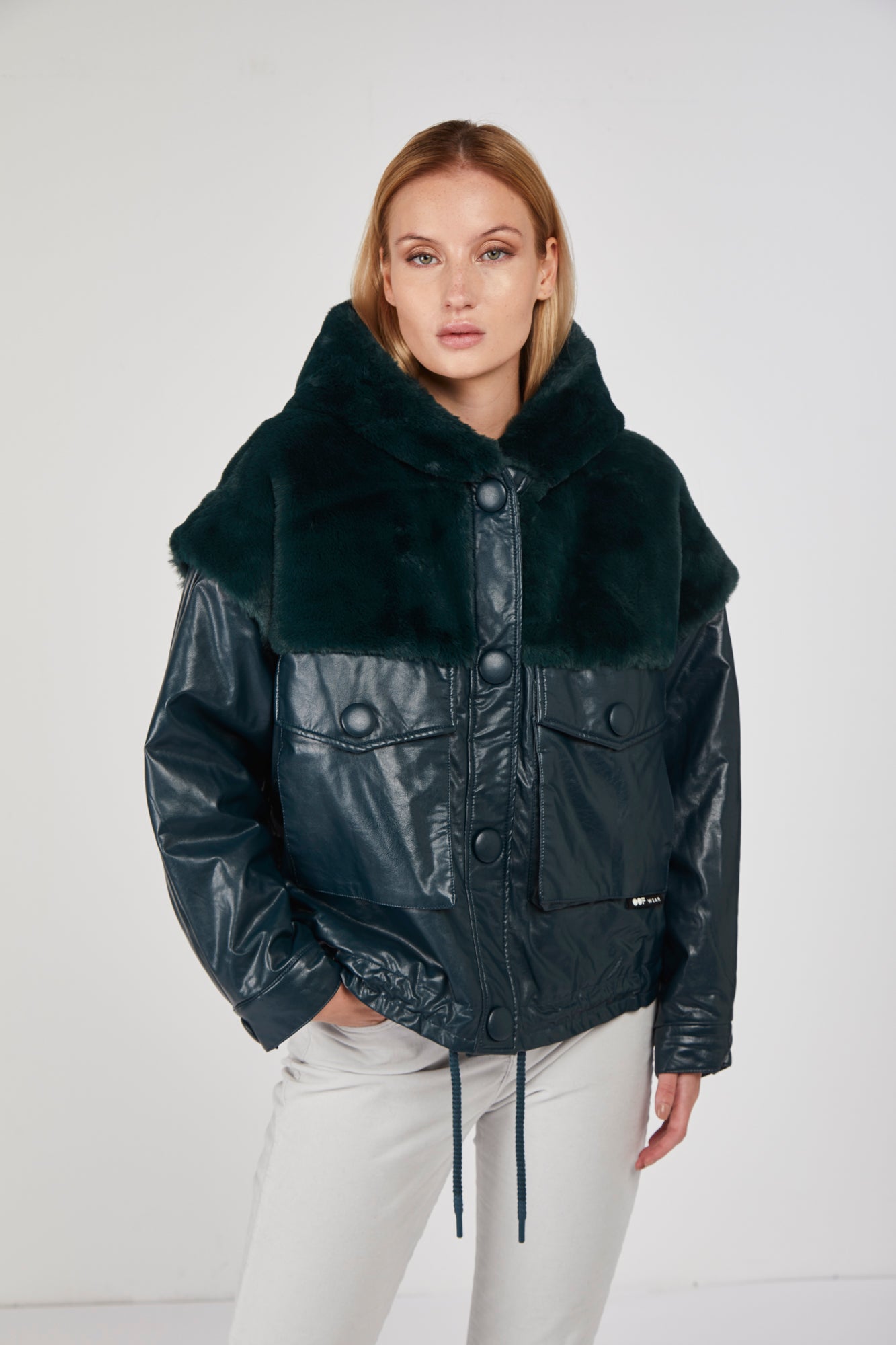 OOF WEAR Kurze glänzende Schwarz Jacke